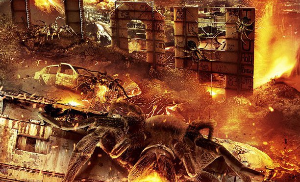 «Lavalantula» – Loca Academia de Policía vs Araña gigante que echa fuego por la boca