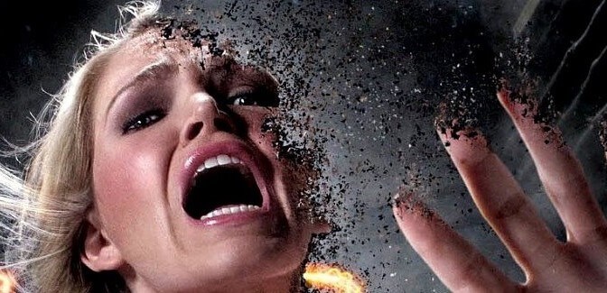 La hora más oscura (2011) – Aliens en la madrre patrria