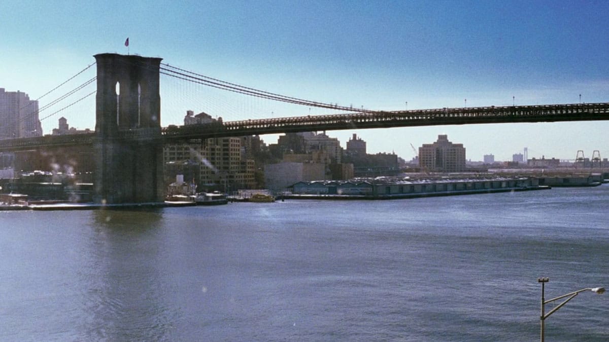 Tránsito (2005), realidad onírica